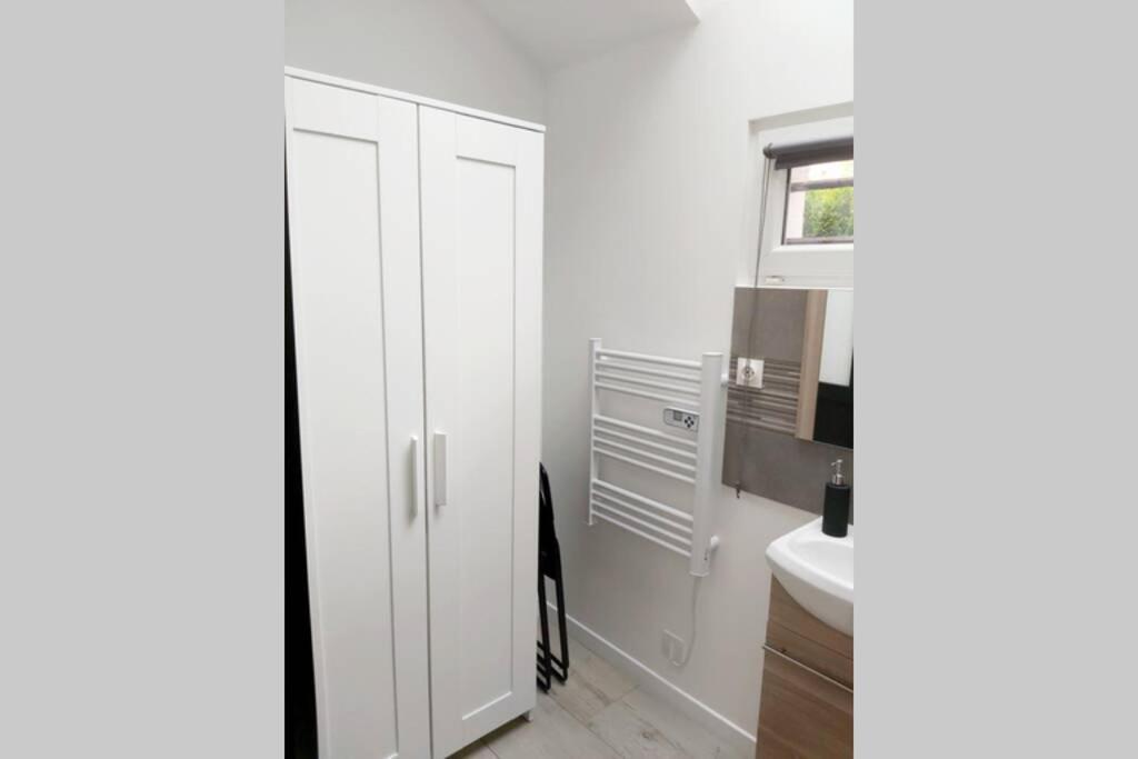 Superbe Studio 15 M²,Proche Disney, Asterix, Cdg Apartment Gressy ภายนอก รูปภาพ
