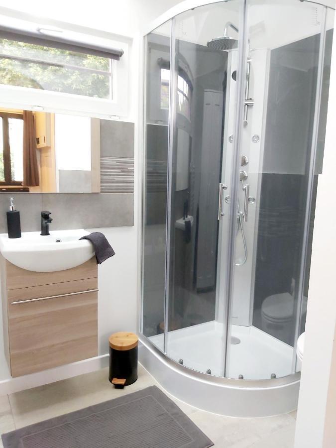 Superbe Studio 15 M²,Proche Disney, Asterix, Cdg Apartment Gressy ภายนอก รูปภาพ